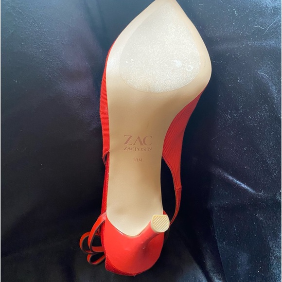 HEELS NWB - Picture 2 of 5